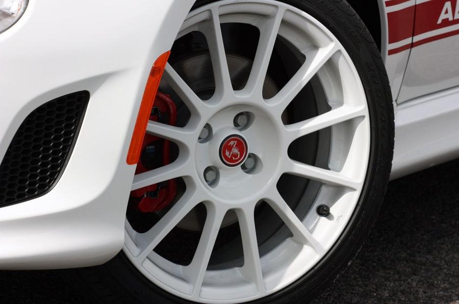  Fiat 500 Abarth 2012 года  (фото 81 из 121)